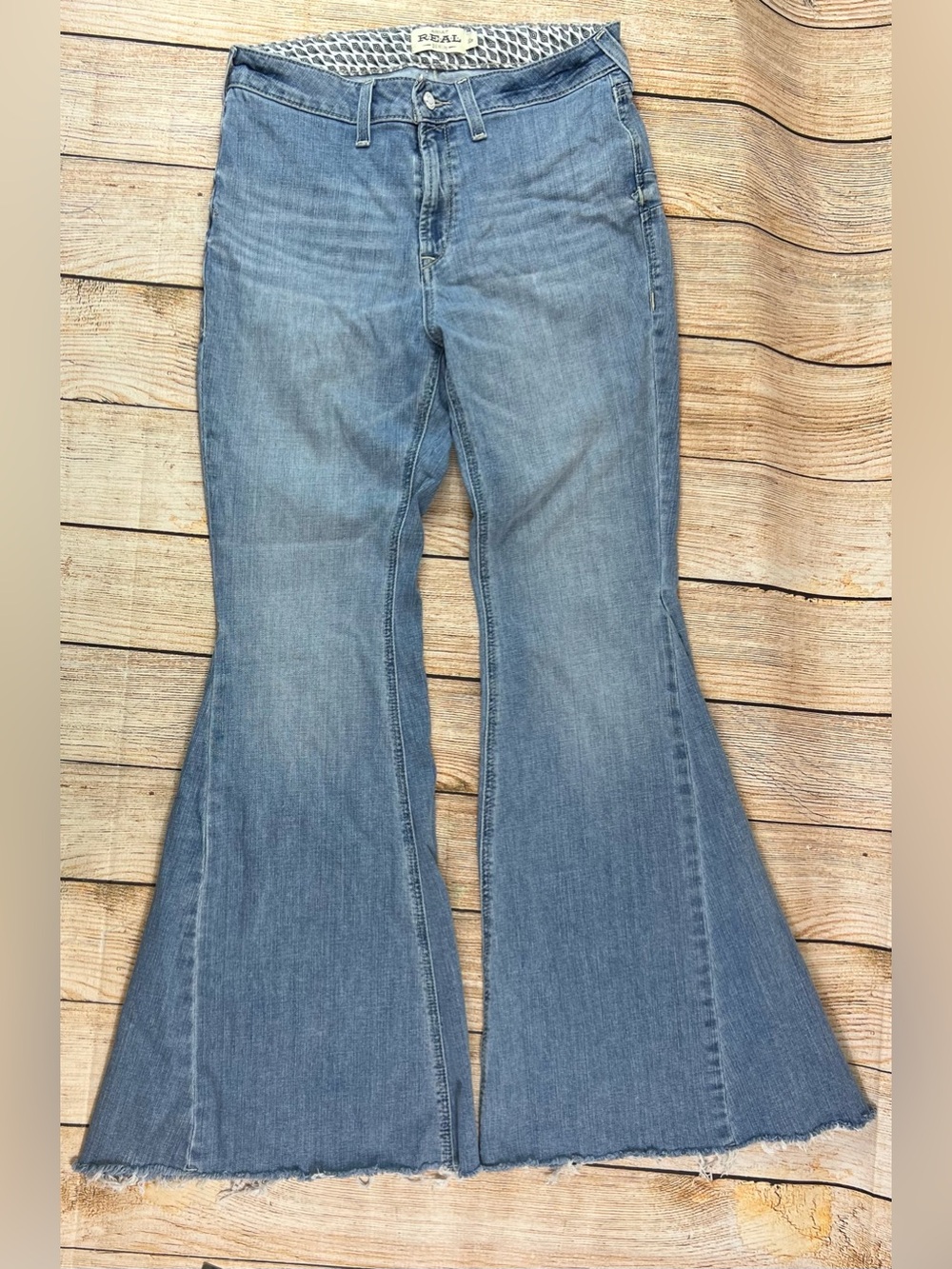 Ariat REAL Denim Colorado Alondra Bell Bottom Flare Jeans Light Wash Size 30 Reg